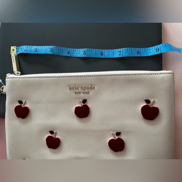 Unique NWT Kate Spade Apple Toss Flocked Pouch Wristlet - Picture 4 of 16